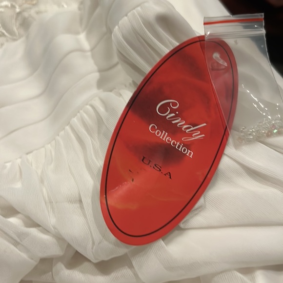 WHAT’S THERE NOT TO LOVE💕 - Picture 9 of 13